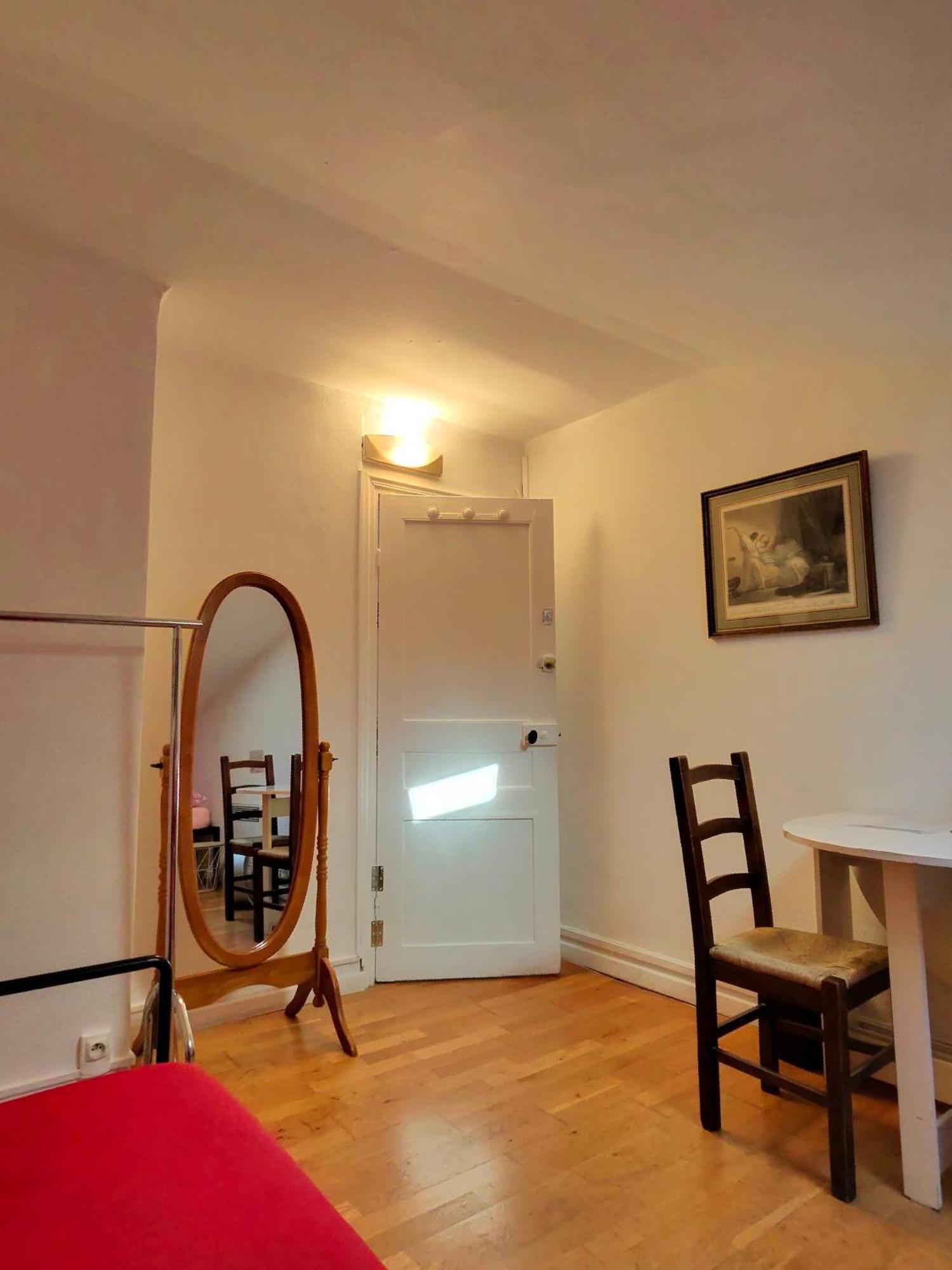 Jolie Privee Centre-ville Hostel Nizza