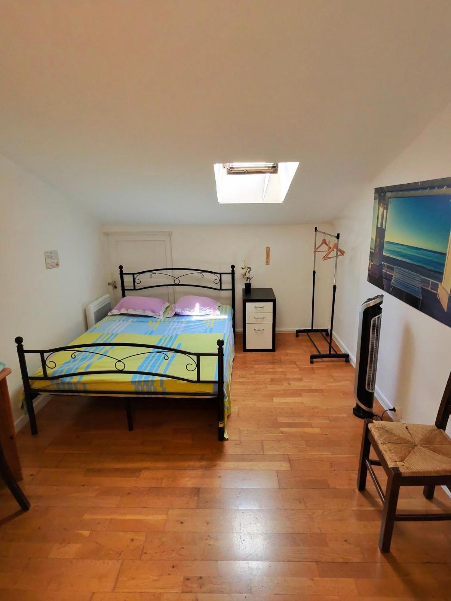 Jolie Privee Centre-ville Hostel